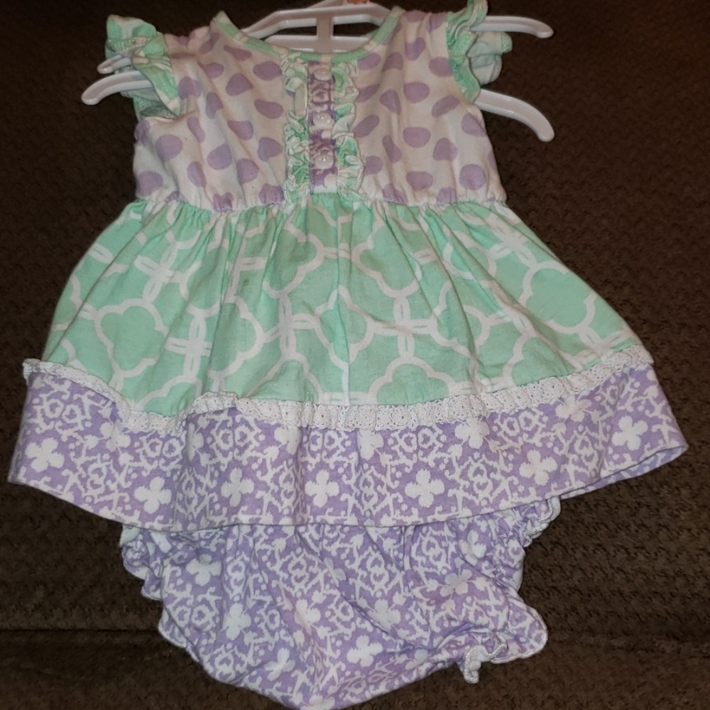 Baby girl dress and bloomers